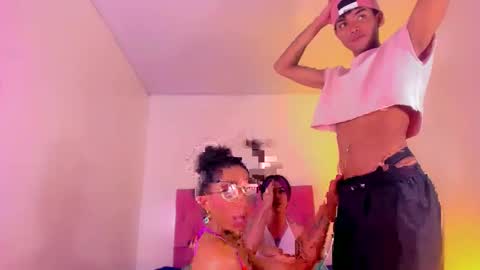 Nicky  Please help me with your thumbs up its importan online show from 04-13-26, 10:59