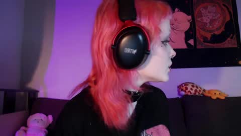 Nicole online show from 06-04-26, 07:53