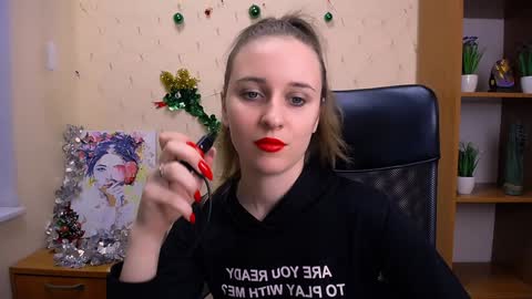Nica online show from 12-18-24, 03:00