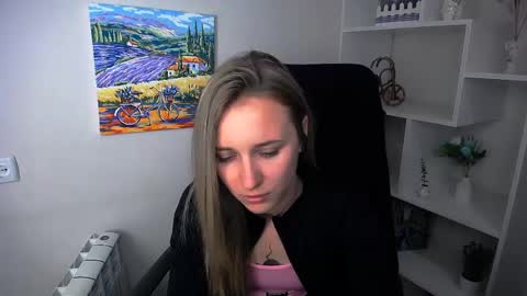 Snapshot of _nicole_new chatting on 05-09-26, 08:19 Nica online show from 05-09-26, 08:19