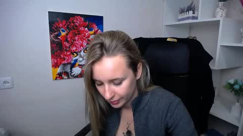 Snapshot of _nicole_new chatting on 05-17-26, 10:11 Nica online show from 05-17-26, 10:11