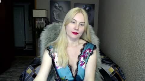 Snapshot of _night_fantasy_ chatting on 03-10-25, 04:14 Donella online show from 03-10-25, 04:14