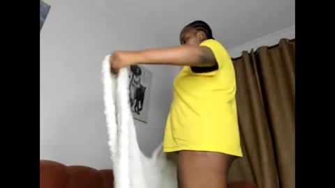 Snapshot of _nightnursee chatting on 10-02-25, 08:27 belle online show from 10-02-25, 08:27