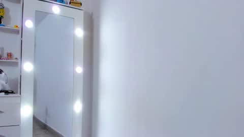 _noahjones online show from 01-18-25, 05:41