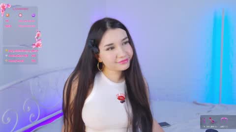 Snapshot of _noell_ chatting on 12-07-24, 05:42 Vivian online show from 12-07-24, 05:42