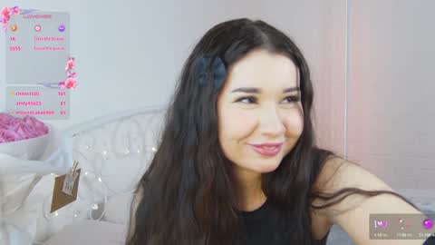 Snapshot of _noell_ chatting on 12-22-24, 05:32 Vivian online show from 12-22-24, 05:32