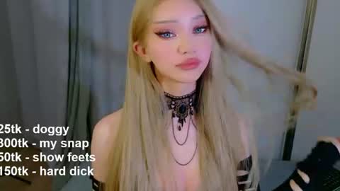 Snapshot of _paprika chatting on 06-25-26, 10:03 _paprika online show from 06-25-26, 10:03