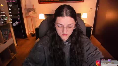 Snapshot of _peach__ chatting on 12-10-24, 03:20 violeta ig online show from 12-10-24, 03:20