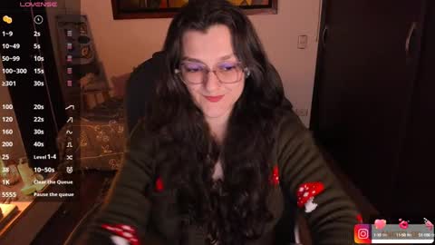 Snapshot of _peach__ chatting on 10-04-25, 04:32 violeta ig online show from 10-04-25, 04:32