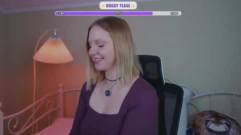 Snapshot of _penisflytrap_ chatting on 03-11-26, 04:18 Viktoria online show from 03-11-26, 04:18