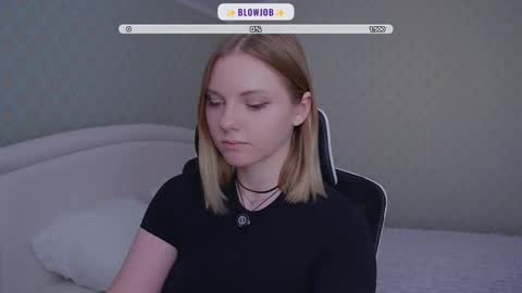 Snapshot of _penisflytrap_ chatting on 03-18-26, 12:08 Viktoria online show from 03-18-26, 12:08