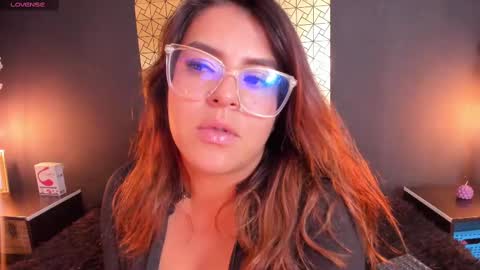 Laura online show from 09-10-25, 03:17