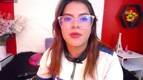 Laura online show from 10-08-25, 07:22