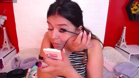 Laura online show from 10-30-25, 11:05