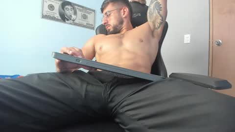 Snapshot of _poseidon1_ chatting on 01-08-25, 05:05 Poseidon online show from 01-08-25, 05:05