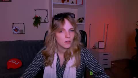 Snapshot of _princess_rosie chatting on 10-06-25, 09:01 ur dear Rosie online show from 10-06-25, 09:01