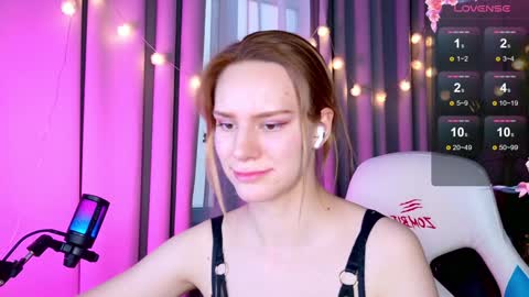 Snapshot of _ramona__ chatting on 12-31-24, 11:31 im Amy online show from 12-31-24, 11:31