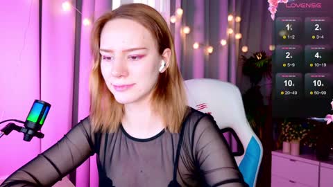 Snapshot of _ramona__ chatting on 01-02-25, 09:22 im Amy online show from 01-02-25, 09:22