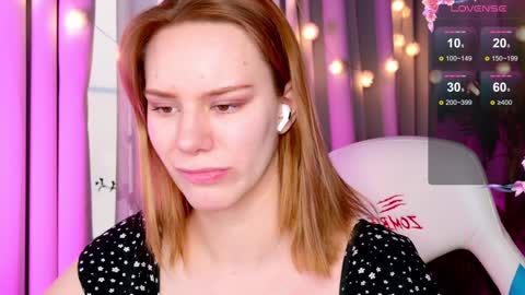 Snapshot of _ramona__ chatting on 01-09-25, 09:27 im Amy online show from 01-09-25, 09:27