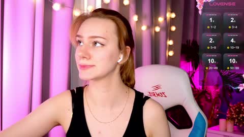 Snapshot of _ramona__ chatting on 01-16-25, 09:27 im Amy online show from 01-16-25, 09:27