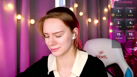 Snapshot of _ramona__ chatting on 01-20-25, 08:30 im Amy online show from 01-20-25, 08:30