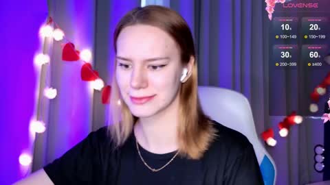 Snapshot of _ramona__ chatting on 02-17-25, 06:09 im Amy online show from 02-17-25, 06:09
