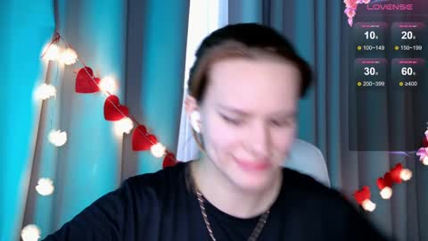 Snapshot of _ramona__ chatting on 02-17-25, 12:38 im Amy online show from 02-17-25, 12:38