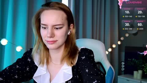Snapshot of _ramona__ chatting on 03-03-25, 09:44 im Amy online show from 03-03-25, 09:44