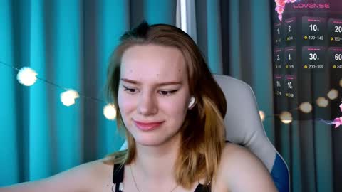 Snapshot of _ramona__ chatting on 03-04-25, 09:40 im Amy online show from 03-04-25, 09:40
