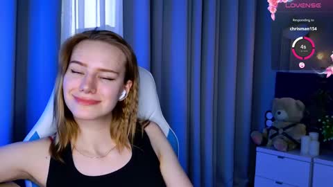 Snapshot of _ramona__ chatting on 03-06-25, 09:47 im Amy online show from 03-06-25, 09:47