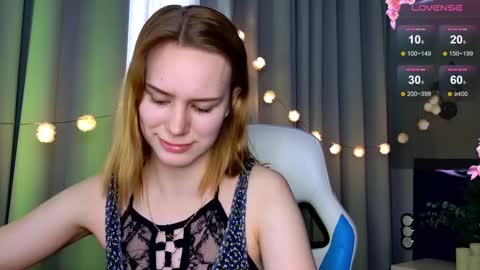 Snapshot of _ramona__ chatting on 03-07-25, 06:13 im Amy online show from 03-07-25, 06:13