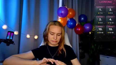Snapshot of _ramona__ chatting on 09-09-25, 06:35 im Amy online show from 09-09-25, 06:35
