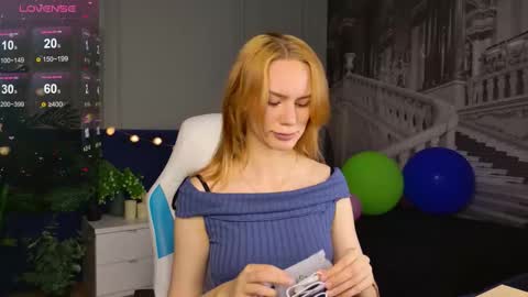 Snapshot of _ramona__ chatting on 09-16-25, 06:03 im Amy online show from 09-16-25, 06:03