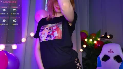 Snapshot of _ramona__ chatting on 10-10-25, 06:23 im Amy online show from 10-10-25, 06:23