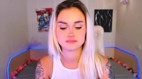 Snapshot of _ravena chatting on 10-03-25, 02:14 _ravena online show from 10-03-25, 02:14