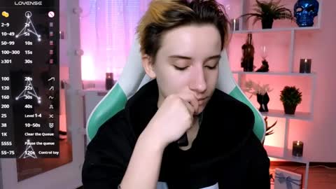 Rein online show from 05-20-26, 04:24