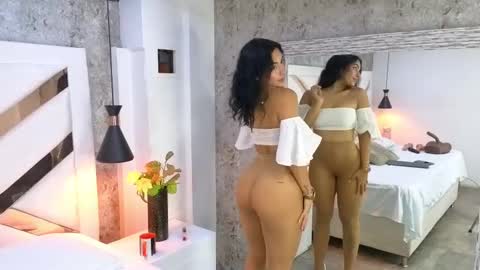 Snapshot of _saara_evans_ chatting on 09-12-25, 07:47 Sara online show from 09-12-25, 07:47