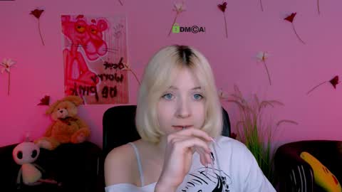 Snapshot of _sabrina_moore chatting on 06-01-26, 06:42 sabrina online show from 06-01-26, 06:42