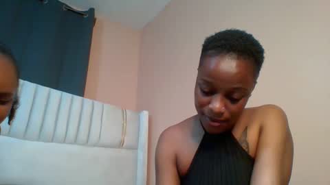 Snapshot of _sassydiva_ chatting on 11-17-25, 11:54 _sassydiva_ online show from 11-17-25, 11:54