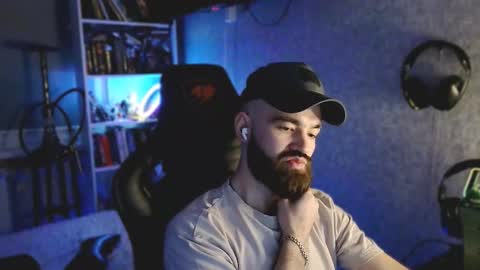 Ask me online show from 03-11-26, 06:25