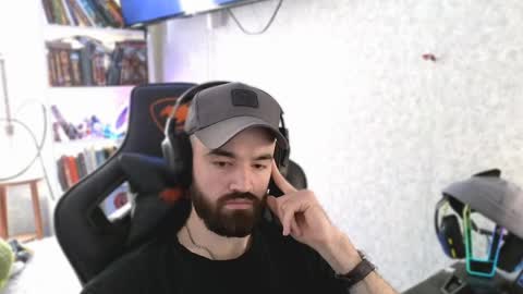 Ask me online show from 04-05-26, 08:33