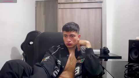 Juan Pablo-independent model online show from 01-20-25, 03:15