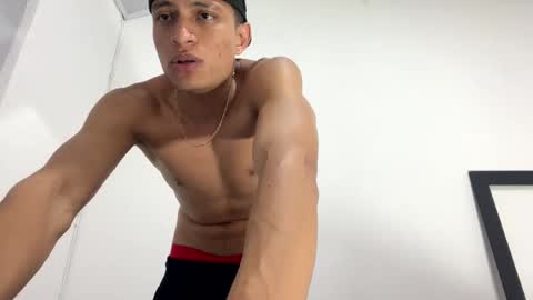 Juan Pablo-independent model online show from 11-04-25, 07:18