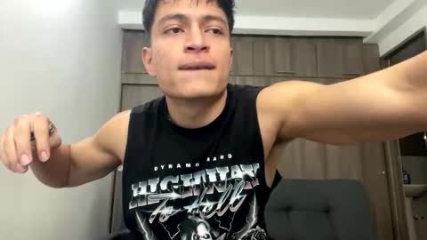 Juan Pablo-independent model online show from 04-13-26, 04:29