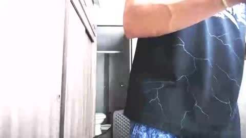 Juan Pablo-independent model online show from 05-18-26, 10:48