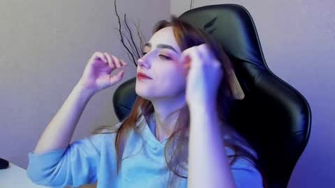 Snapshot of _silverdream chatting on 12-24-24, 09:33 _silverdream online show from 12-24-24, 09:33