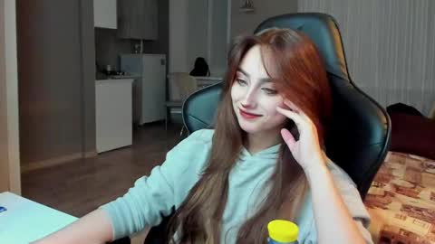 Snapshot of _silverdream chatting on 02-13-25, 02:56 _silverdream online show from 02-13-25, 02:56