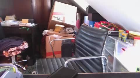 _smiley_bear27 online show from 10-14-25, 03:18