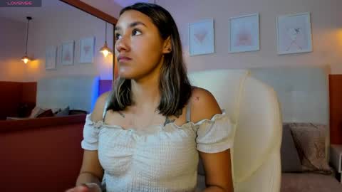 Sophie  online show from 04-11-26, 04:00