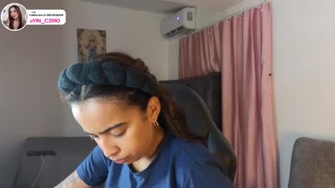 Snapshot of _sophiebrown__ chatting on 09-20-25, 08:48 Andrea The Next Stream Wednesday online show from 09-20-25, 08:48